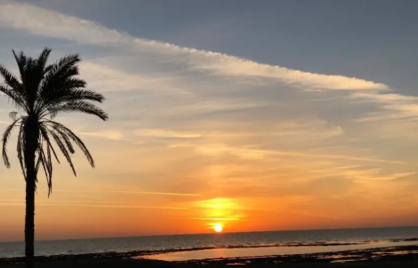 ساحل درک چابهار؛ جایی که شن‌های کویر با دریای عمان تلاقی می‌کنند!