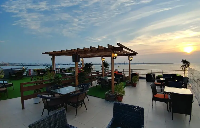 رستوران‌های چابهار؛ از غذاهای محلی تا تجربه خوراک دریایی